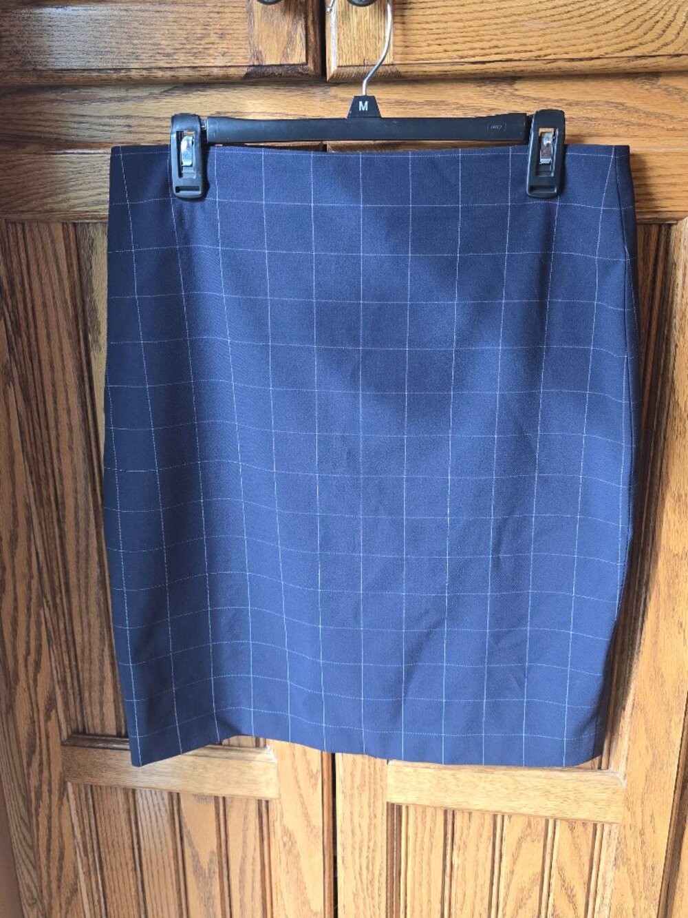 Ann Taylor Windowpane Navy Pencil Skirt, size 8, EUC